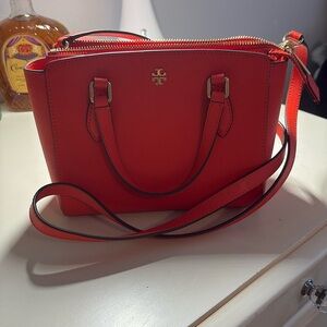 Tory Burch crossbody or hand bag
